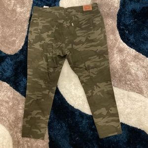 Levi’s 711 Cameo Print Plus Size Skinny Jeans
